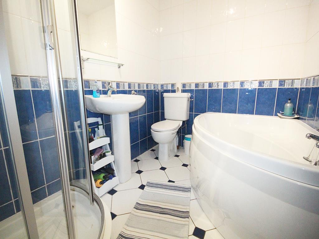 4 bedroom detached house For Sale in Earby - IMG_2528.jpg